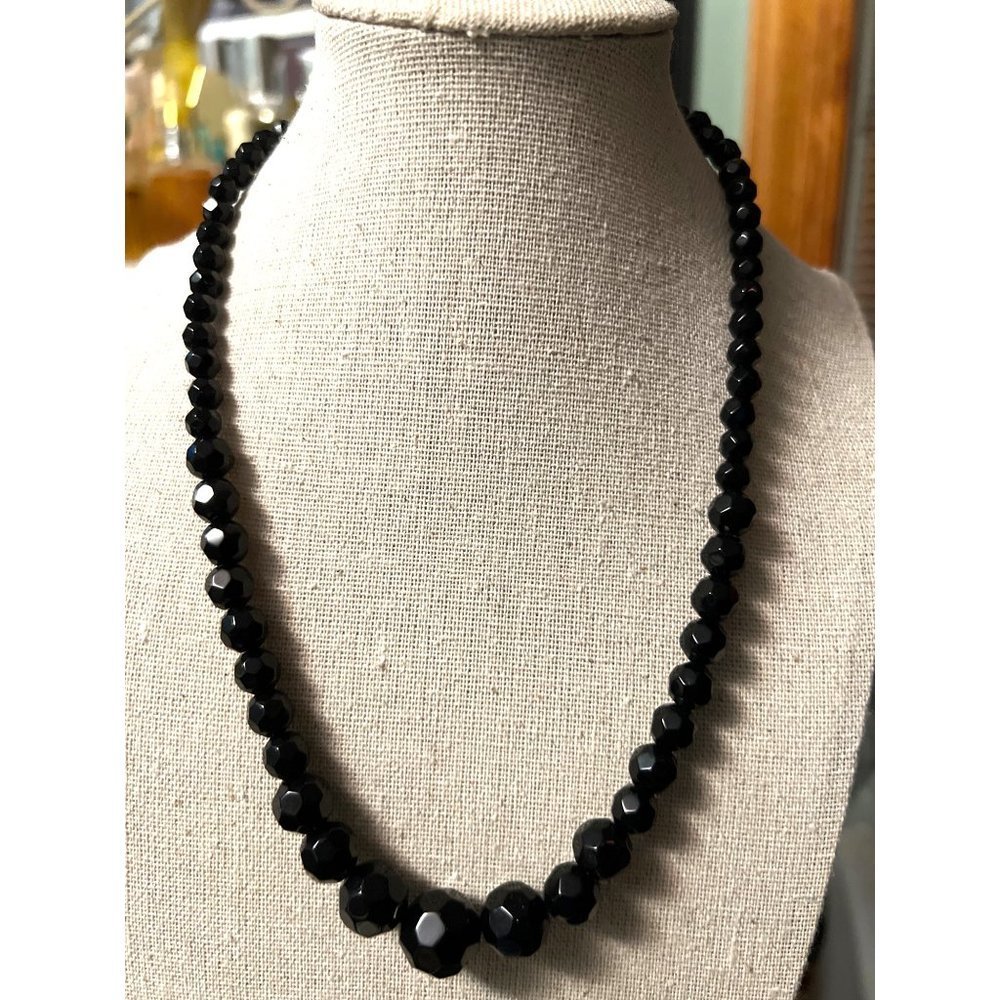 Vintage Black Faceted Acrylic Bead Necklace -- 18"